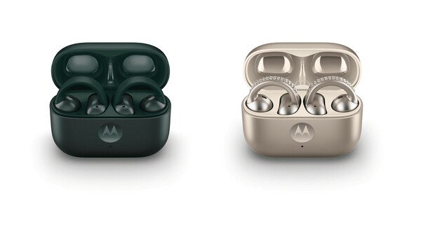 Moto Buds Loop 还有 Pantone Trekking Green (L) 版本，比施华洛世奇版便宜得多。(图片来源：摩托罗拉）